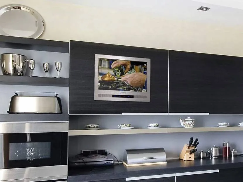 Встроенный телевизор для кухни