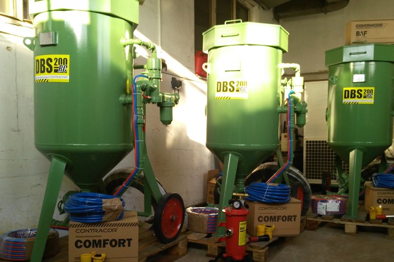 Резервуары емкостью 200 литров и более предназначены для стационарной установки в производственных цехах