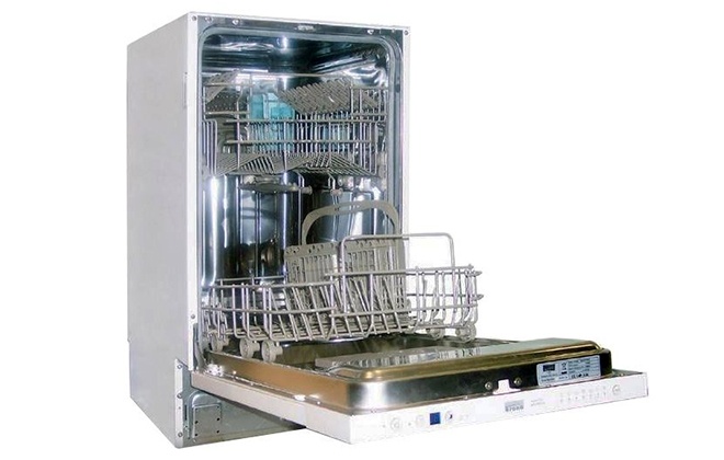 Посудомоечная машина Krona BDE 4507 EU с открытой дверцей