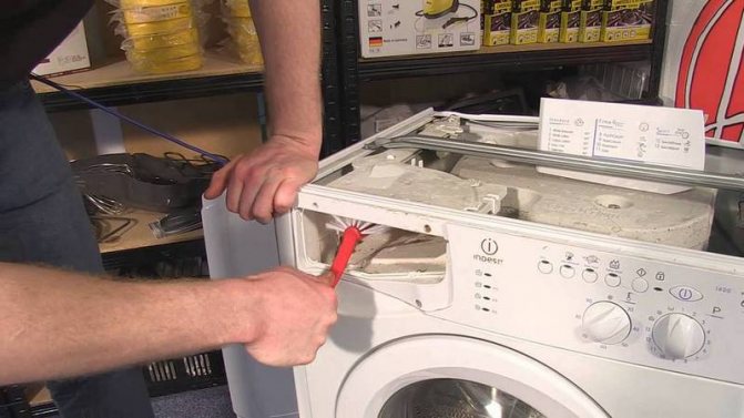 Почему стиральная машина не забирает моющее средство или кондиционер и что мне делать?